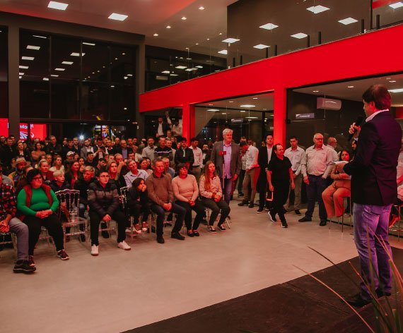 INAUGURAÇÃO DA NOVA LOJA TECHMAQ EM CAMAQUÃ:  5 ANOS DE PARCERIA COM A MAHINDRA